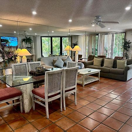 Beautifully Renovated Summer Of 2020 Come And Enjoy This Lovely Unit 基韋斯特 外观 照片